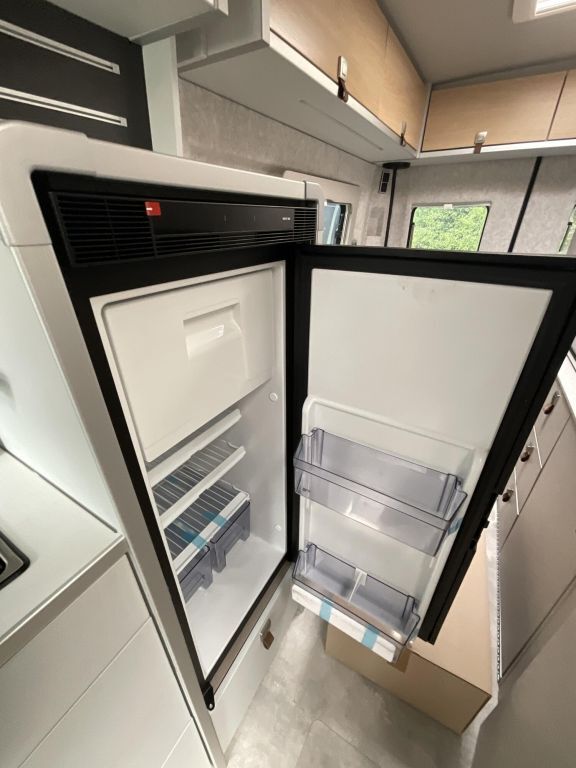 HYMER-ERIBA Yellowstone Maxi 180 PS Ansicht 12 für Fahrzeugdetailseite