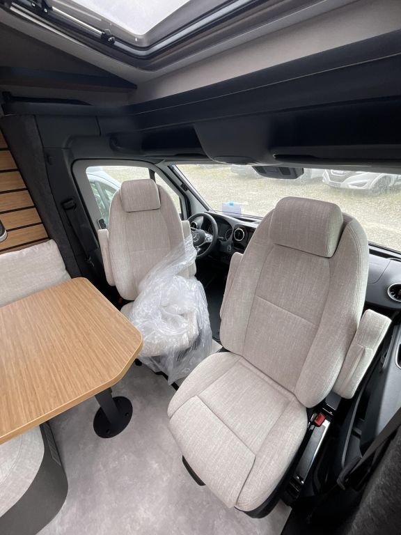 HYMER-ERIBA 570 CrossOver Ansicht 12 für Fahrzeugdetailseite