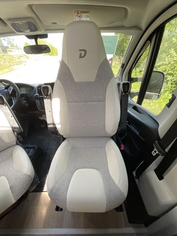 DETHLEFFS T 7057 EBL Ansicht 8 für Fahrzeugdetailseite