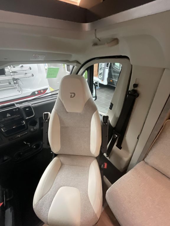 DETHLEFFS T 7057 EBL Ansicht 10 für Fahrzeugdetailseite