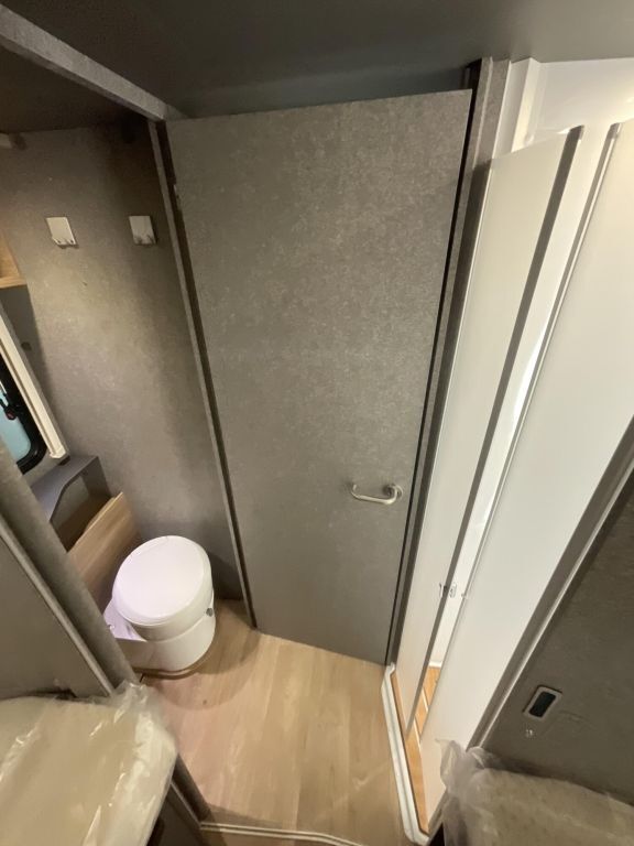 DETHLEFFS T 7057 EBL Ansicht 13 für Fahrzeugdetailseite