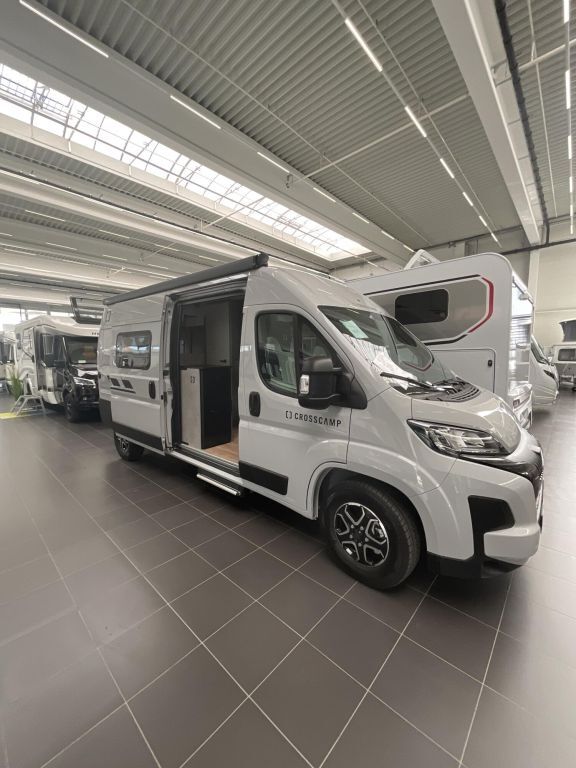 CROSSCAMP 6.0 DF Schnäppchen 6m Kastenwagen Ansicht 3 für Fahrzeugdetailseite