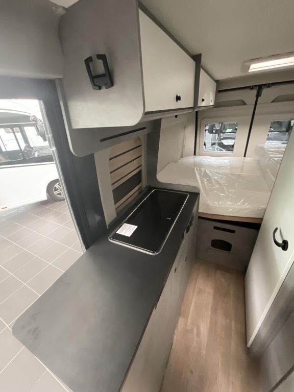 CROSSCAMP 6.0 DF Schnäppchen 6m Kastenwagen Ansicht 6 für Fahrzeugdetailseite