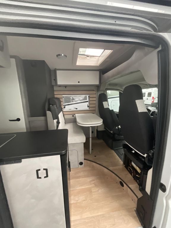 CROSSCAMP 6.0 DF Schnäppchen 6m Kastenwagen Ansicht 9 für Fahrzeugdetailseite