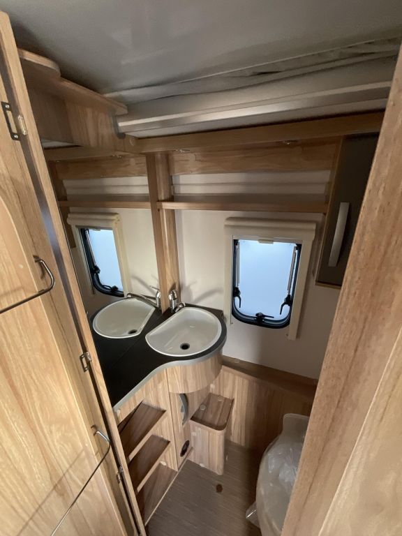 HYMER-ERIBA 442 Ansicht 10 für Fahrzeugdetailseite