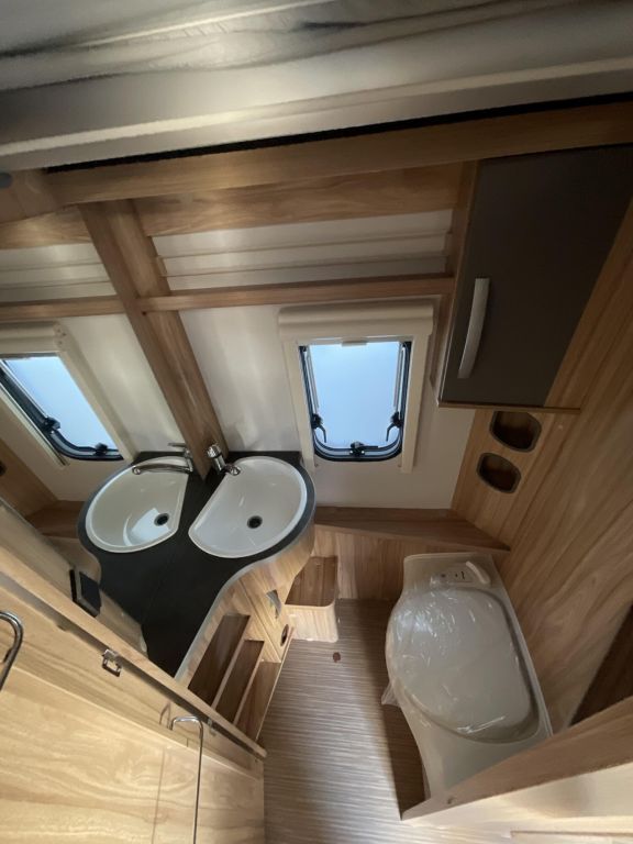 HYMER-ERIBA 442 Ansicht 9 für Fahrzeugdetailseite