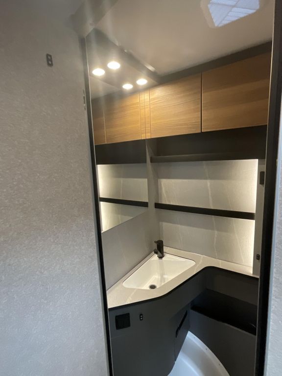 HYMER-ERIBA 442 Ansicht 7 für Fahrzeugdetailseite