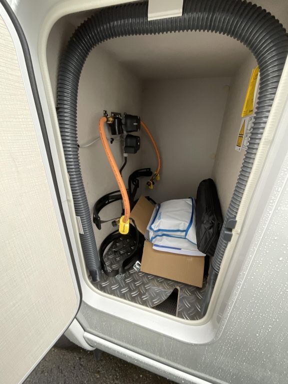 HYMER-ERIBA 580 Pure Ansicht 4 für Fahrzeugdetailseite
