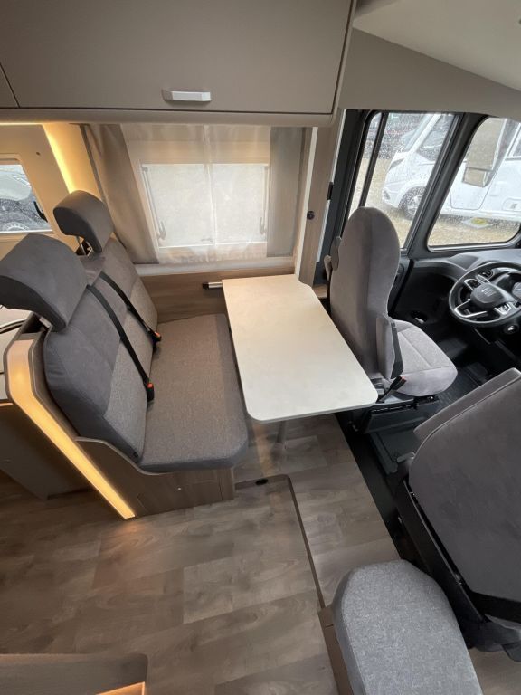 CARADO 338 Solar, Sat, Navi, RFK, Ansicht 7 für Fahrzeugdetailseite