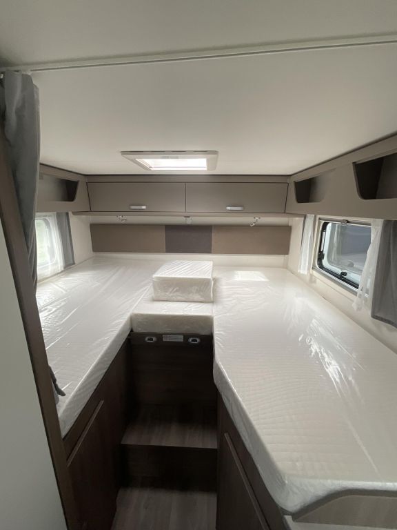 CARADO 338 180 PS, Automatik Ansicht 5 für Fahrzeugdetailseite