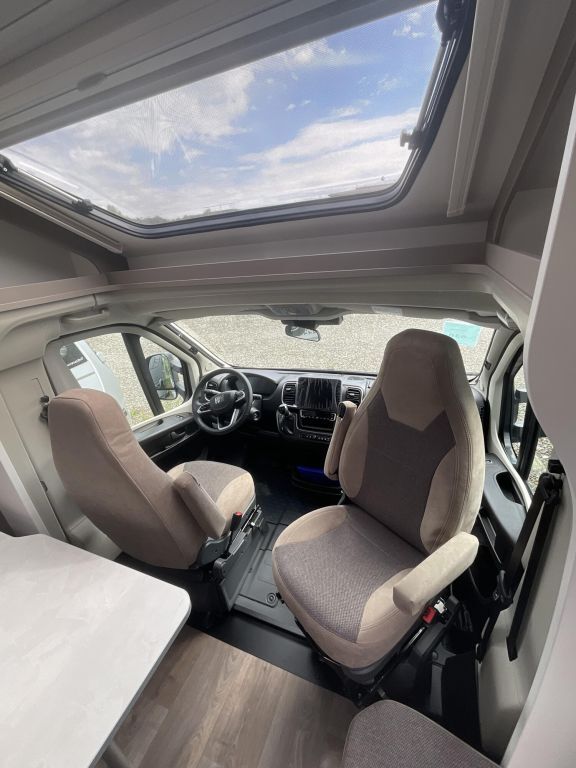 CARADO 338 180 PS, Automatik Ansicht 7 für Fahrzeugdetailseite
