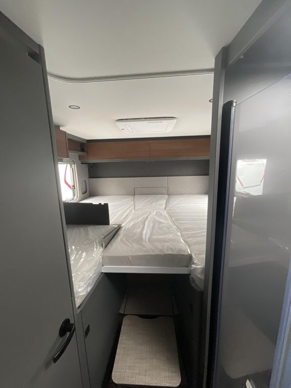 HYMER-ERIBA T 680 *Hubbett*Autark*Solar* Ansicht 10 für Fahrzeugdetailseite