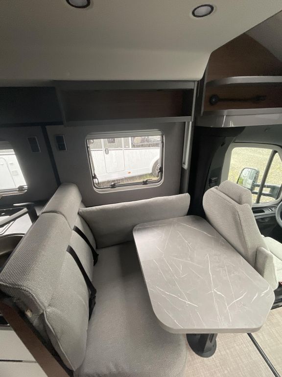 HYMER-ERIBA T 680 *Hubbett*Autark*Solar* Ansicht 9 für Fahrzeugdetailseite