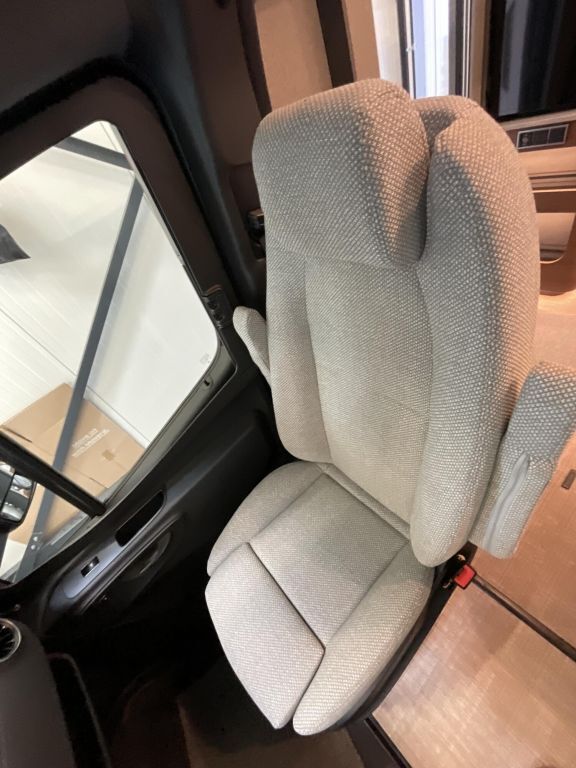 HYMER-ERIBA T 680 *CLESANA* Ansicht 6 für Fahrzeugdetailseite