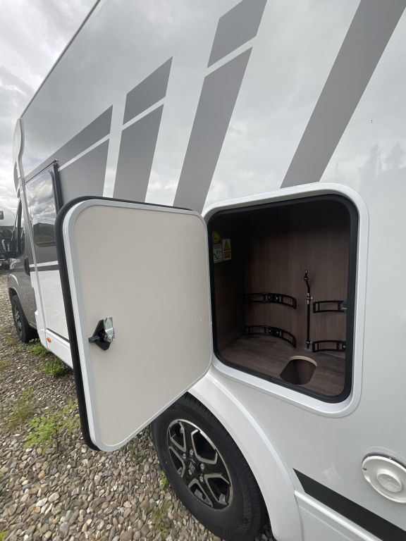 CARADO V132 Ansicht 8 für Fahrzeugdetailseite