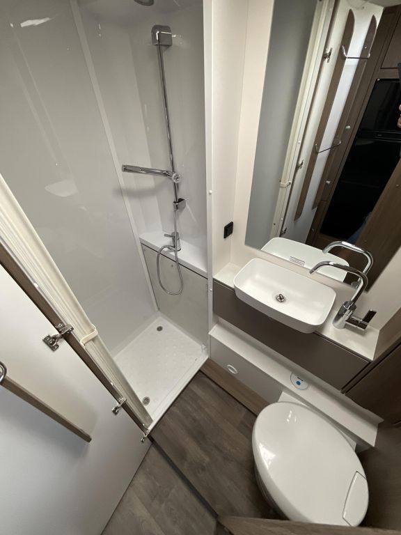 CARADO 464 PRO Sat, Solar, Navi, RFK Ansicht 13 für Fahrzeugdetailseite