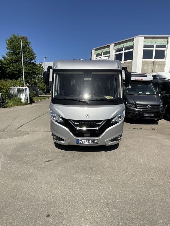 HYMER-ERIBA I 880 BlackLine Hydraulische Stützen Ansicht 1 für Fahrzeugdetailseite