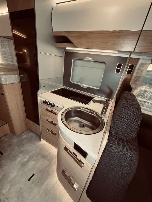 HYMER-ERIBA I 600 BlackLine 30.030,- EUR Vorteil Ansicht 14 für Fahrzeugdetailseite