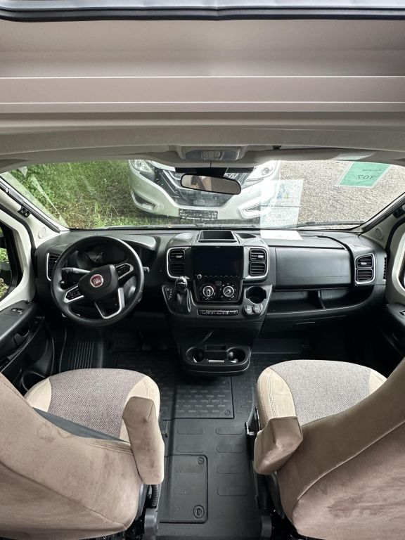 CARADO 448 Automatik, Navi, Sat, TV Ansicht 8 für Fahrzeugdetailseite