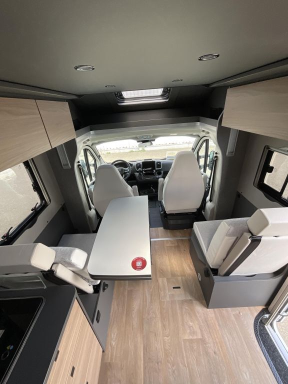DETHLEFFS T 7057 EBL Ansicht 8 für Fahrzeugdetailseite