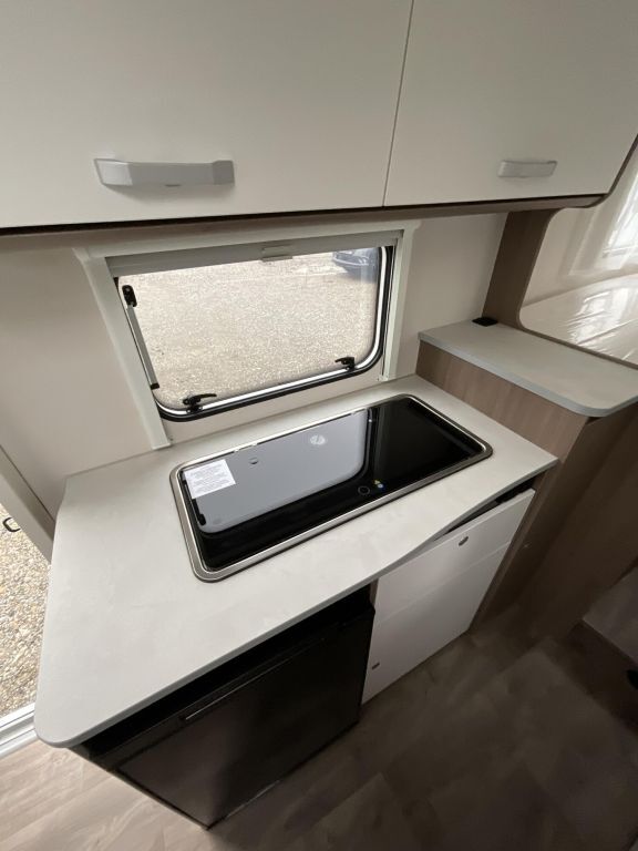 CARADO V337 Automatik, LED Scheinwerfer Ansicht 10 für Fahrzeugdetailseite