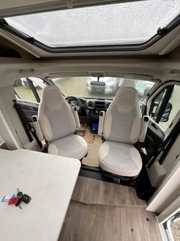 CARADO V337 Automatik, LED Scheinwerfer Ansicht 17 für Fahrzeugdetailseite
