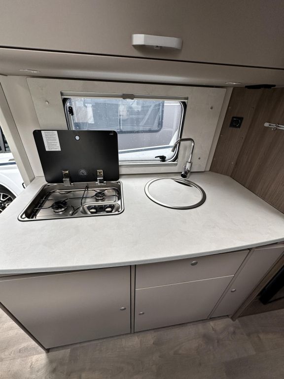 CARADO 464 PRO Solar,Navi, RFK, Sat, Premium Smart-TV Ansicht 10 für Fahrzeugdetailseite