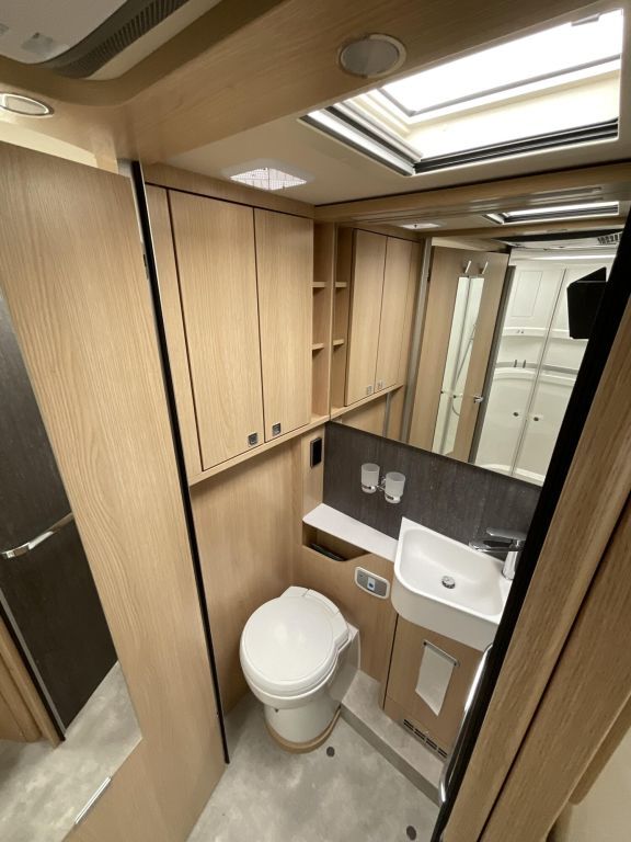 HYMER-ERIBA B-ML I 780 BlackLine Ansicht 13 für Fahrzeugdetailseite