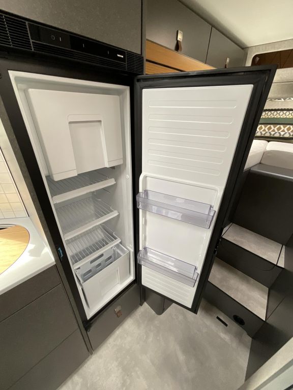 HYMER-ERIBA 570 CrossOver YOUNG CAMPER Ansicht 11 für Fahrzeugdetailseite