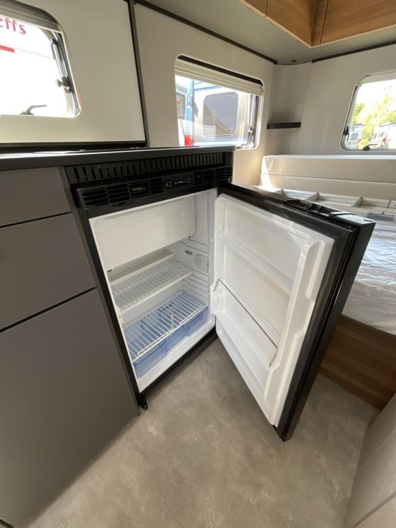 HYMER-ERIBA 425 Ansicht 8 für Fahrzeugdetailseite