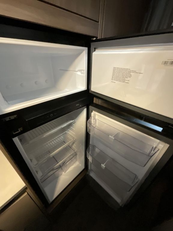 CARADO 464 PRO Solar, Navi, Sat, Markise, Smart-TV Ansicht 10 für Fahrzeugdetailseite