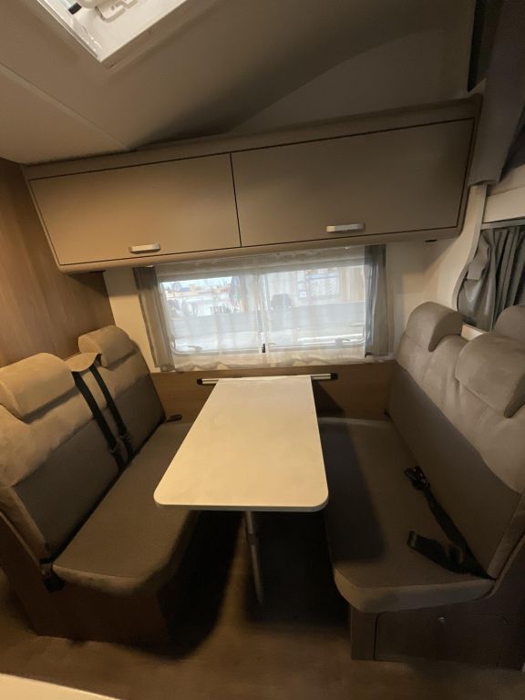 CARADO 464 PRO Solar, Navi, Sat, Markise, Smart-TV Ansicht 6 für Fahrzeugdetailseite