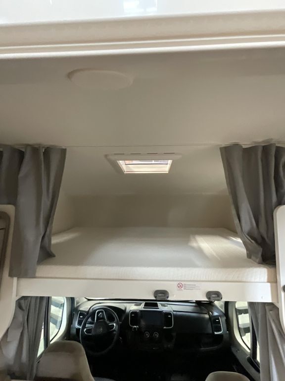 CARADO 464 PRO Solar, Navi, Sat, Markise, Smart-TV Ansicht 8 für Fahrzeugdetailseite