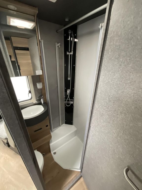 DETHLEFFS I 6877 Solar, Navi, Sat, Lift-Fahrradtr. Ansicht 12 für Fahrzeugdetailseite