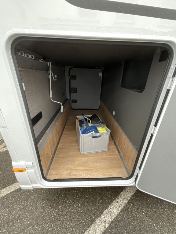 DETHLEFFS I 6877 Solar, Navi, Sat, Lift-Fahrradtr. Ansicht 5 für Fahrzeugdetailseite
