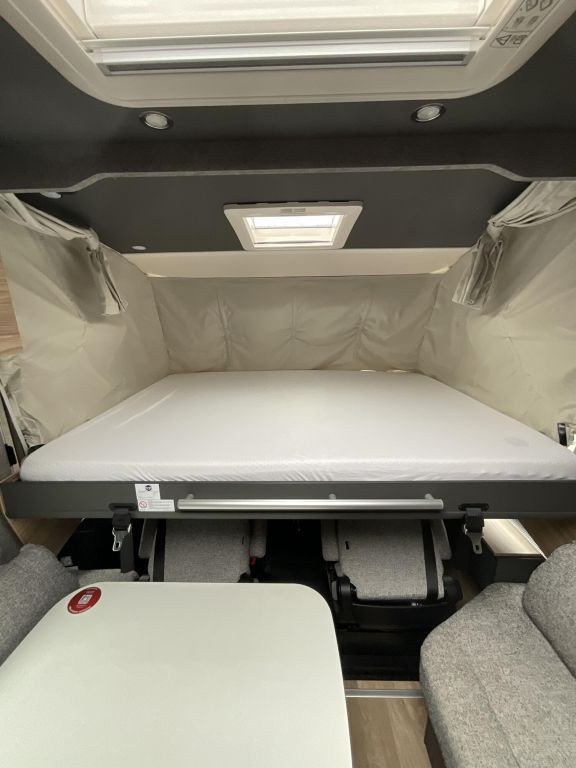 DETHLEFFS I 6877 Solar, Navi, Sat, Lift-Fahrradtr. Ansicht 8 für Fahrzeugdetailseite