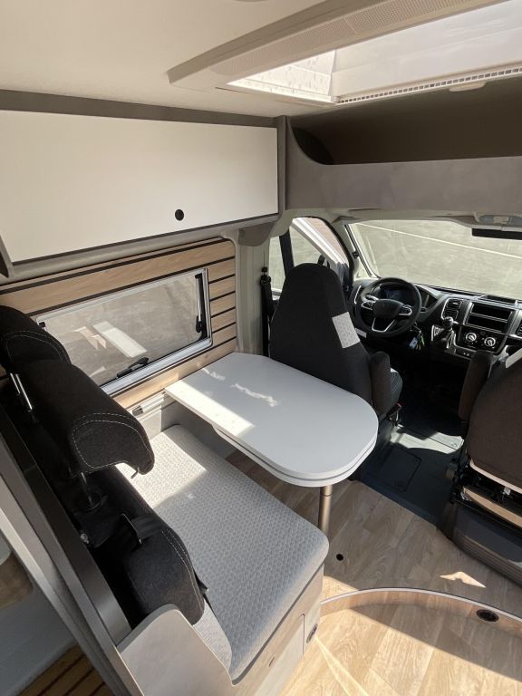CROSSCAMP 6.0 DS 6m Schwenkbad Ansicht 5 für Fahrzeugdetailseite