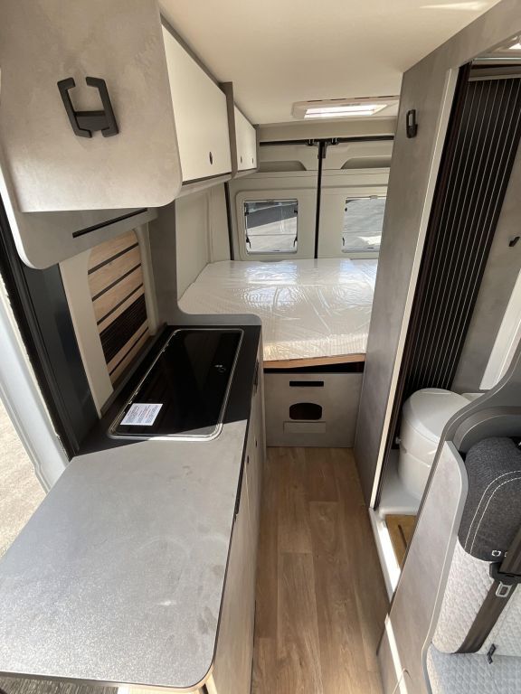 CROSSCAMP 6.0 DS 6m Schwenkbad Ansicht 6 für Fahrzeugdetailseite