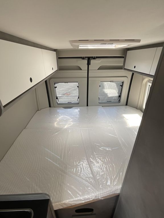 CROSSCAMP 6.0 DS 6m Schwenkbad Ansicht 7 für Fahrzeugdetailseite