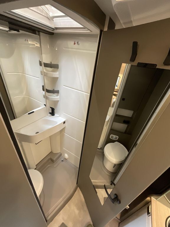 HYMER-ERIBA 600 *Modelljahr 2027* Ansicht 12 für Fahrzeugdetailseite