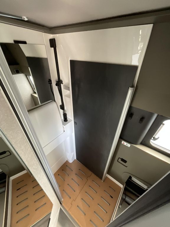 HYMER-ERIBA Grand Canyon S 700 CrossTrail *CLESANA* Ansicht 12 für Fahrzeugdetailseite