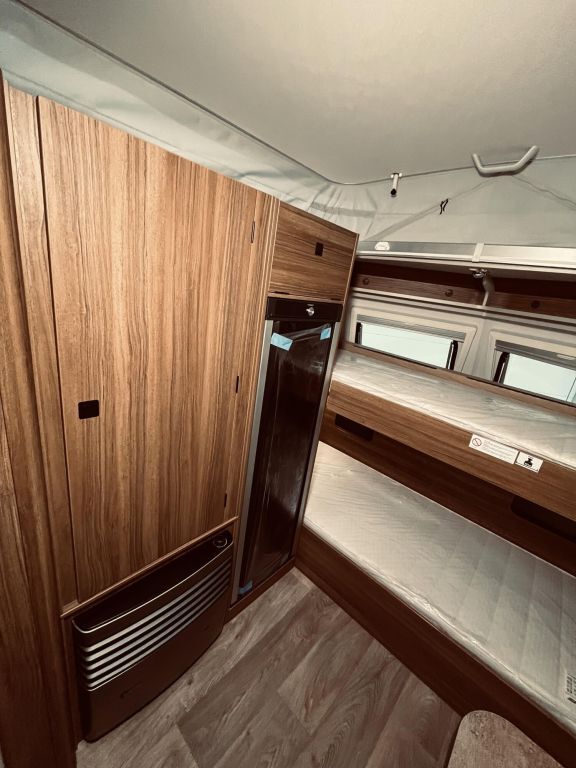 HYMER-ERIBA 560 Autarkpaket, Markise Ansicht 10 für Fahrzeugdetailseite
