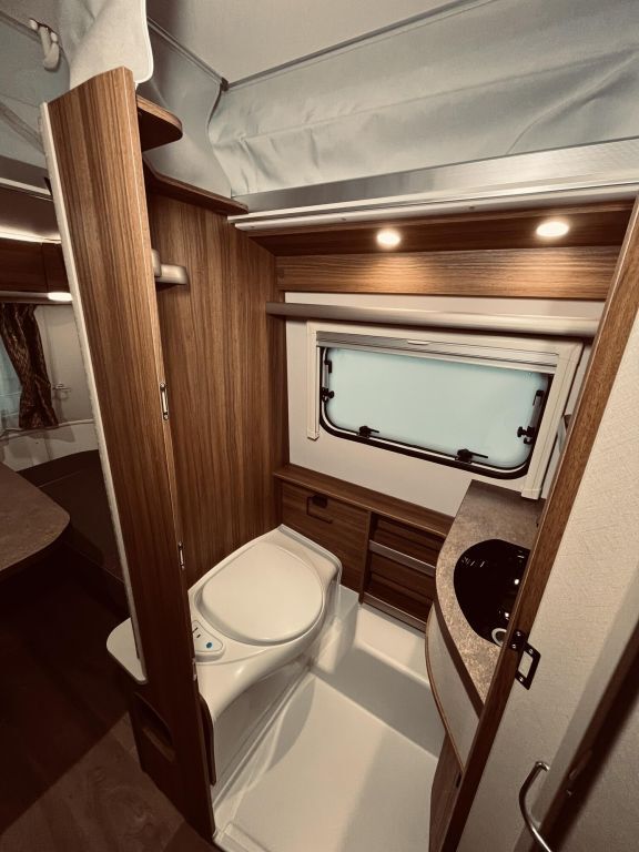 HYMER-ERIBA 560 Autarkpaket, Markise Ansicht 18 für Fahrzeugdetailseite