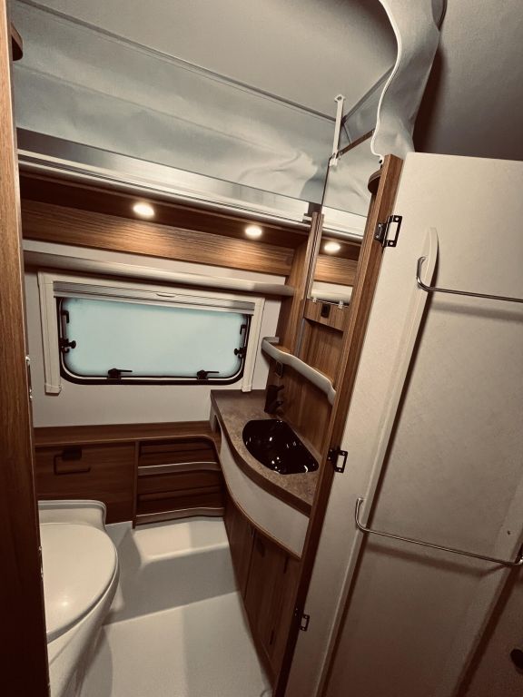 HYMER-ERIBA 560 Autarkpaket, Markise Ansicht 20 für Fahrzeugdetailseite