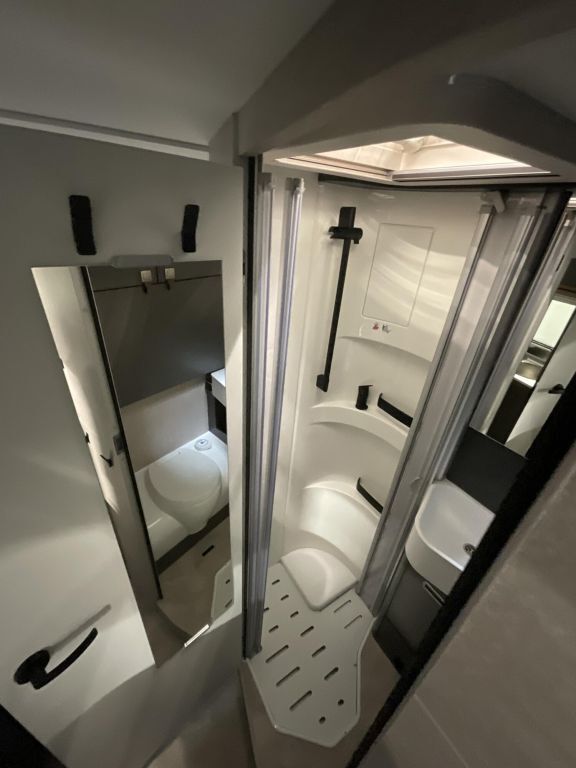 HYMER-ERIBA 580 CrossTrail Ansicht 14 für Fahrzeugdetailseite