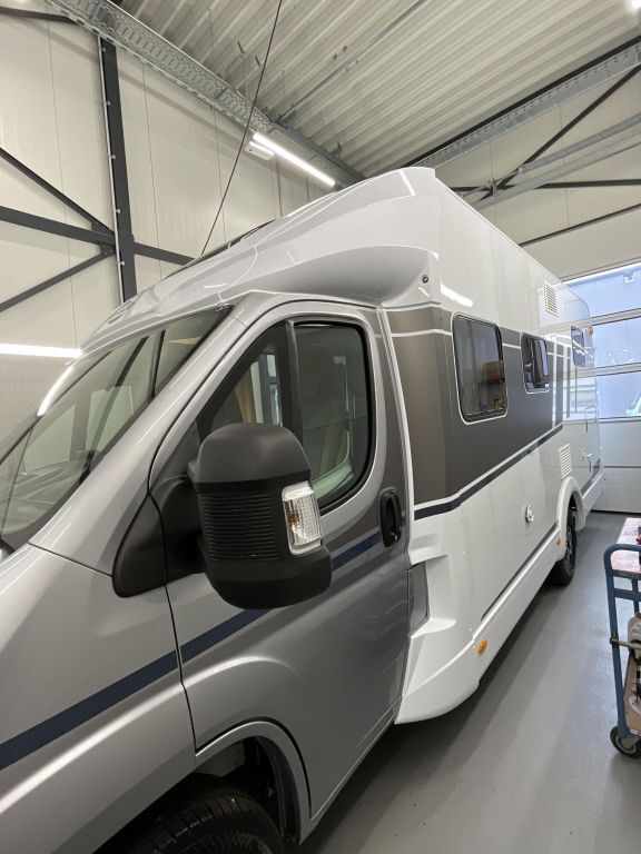 CARADO 328 5 Sitzplätze! 4 Schlafplätze + Notbett Ansicht 15 für Fahrzeugdetailseite