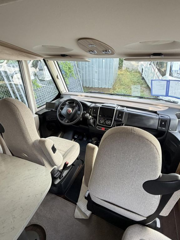 HYMER-ERIBA 698 Ansicht 5 für Fahrzeugdetailseite
