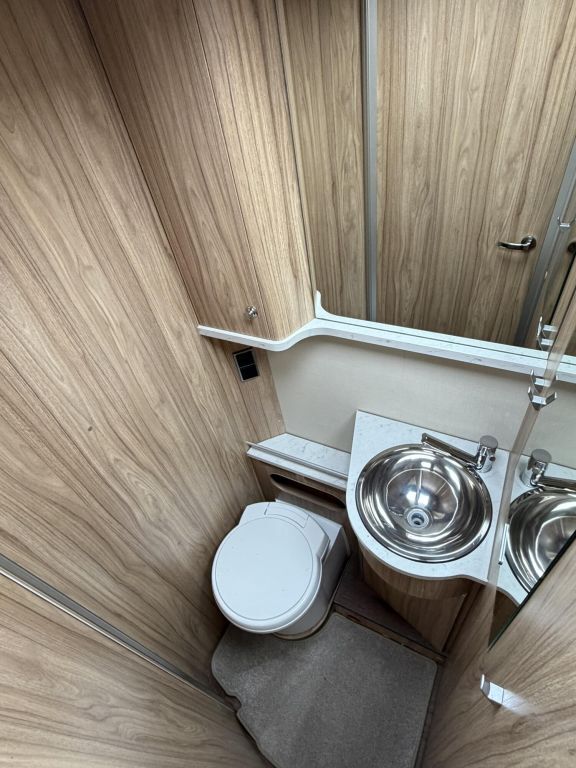 HYMER-ERIBA 698 Ansicht 6 für Fahrzeugdetailseite