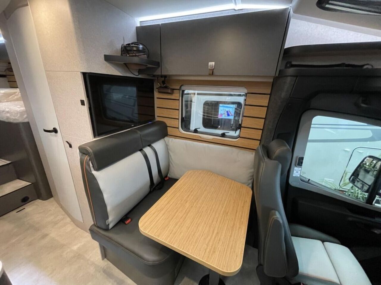 HYMER-ERIBA 580 CrossTrail Luftfederung geschenkt CSD! Ansicht 14 für Fahrzeugdetailseite