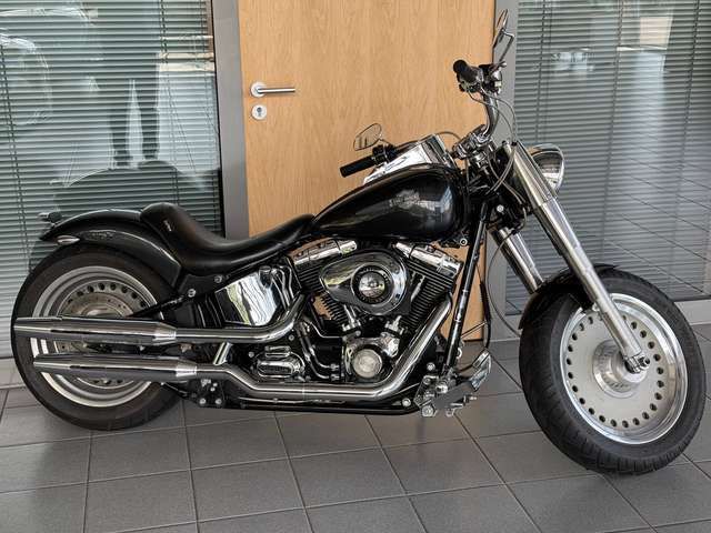 HARLEY-DAVIDSON Fat Boy FLSTF 2.Hand LED Einzelsitz seitl. Nummernschild Ansicht 2 für Fahrzeugdetailseite